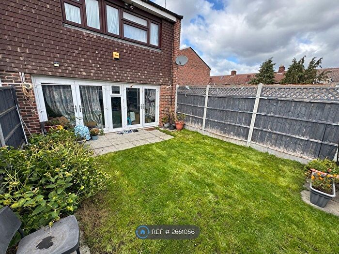 3 Bedroom End Of Terrace House To Rent In Claridge Road, Essex, RM8