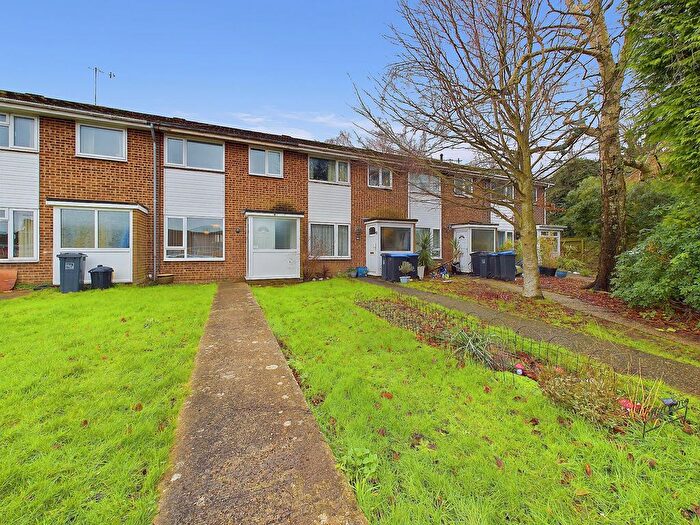 3 Bedroom Semi-Detached House To Rent In Coleridge Crescent, Goring-By-Sea, BN12