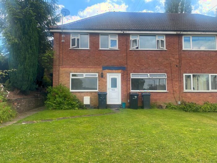 2 Bedroom Maisonette To Rent In Sandy Croft, Sutton Coldfield., B72