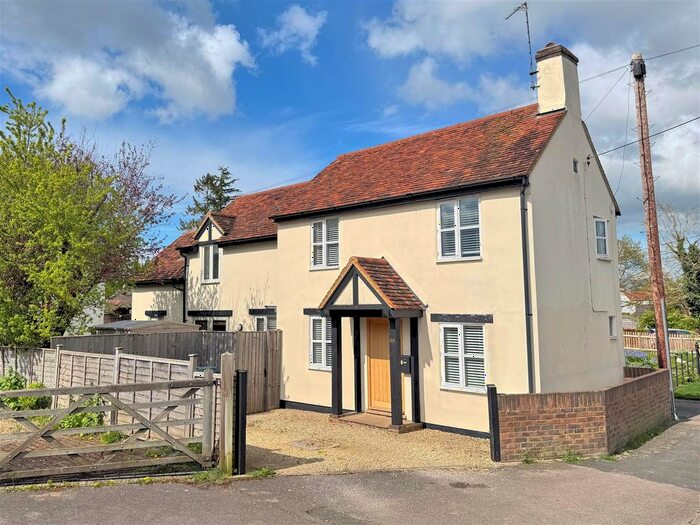 3 Bedroom Detached House To Rent In Green End Street, Aston Clinton, Aylesbury, HP22