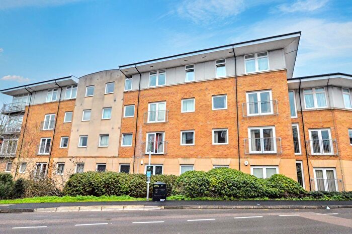 2 Bedroom Flat To Rent In Camp Road, St Albans, AL1