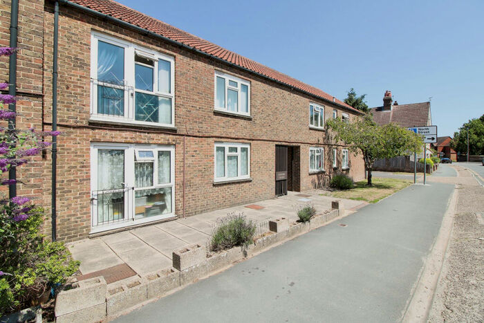 1 Bedroom Flat To Rent In Bepton Road, Midhurst, GU29