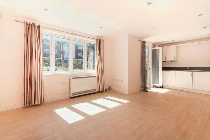 2 Bedroom Flat To Rent In Worcester Road, Sutton, Sutton, SM2