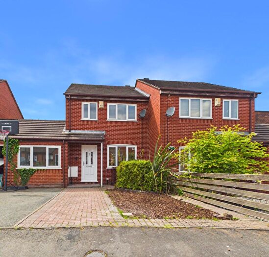 3 Bedroom Semi-Detached House For Sale In Parr Street, Tyldesley, M29