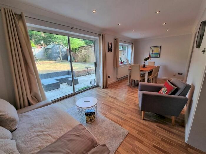 4 Bedroom Semi-Detached House To Rent In Great Goodwin Drive, Merrow, Guildford, GU1