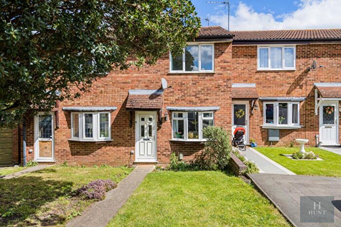 2 Bedroom Terraced House For Sale In Hazelrig Drive, Thame, Oxfordshire, OX9