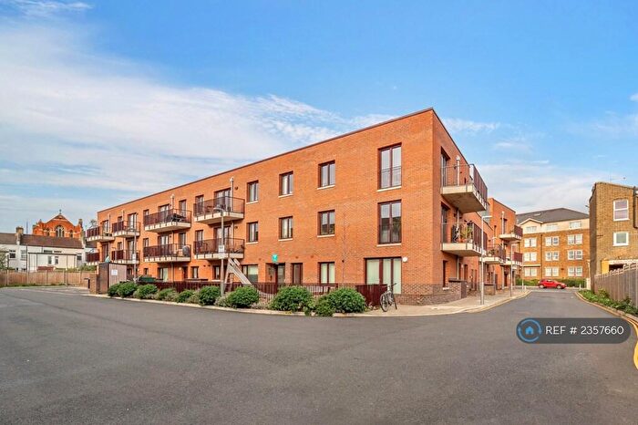 1 Bedroom Flat To Rent In Melody Court, London, SE26