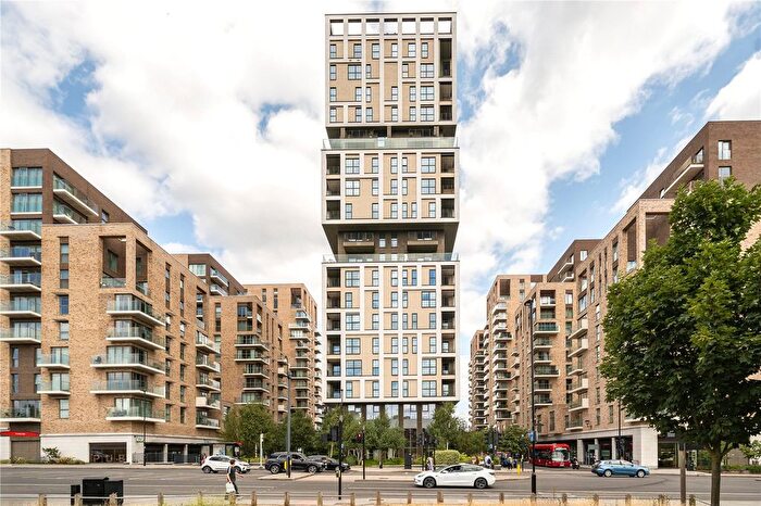 3 Bedroom Flat For Sale In Pegler Square, London, SE3