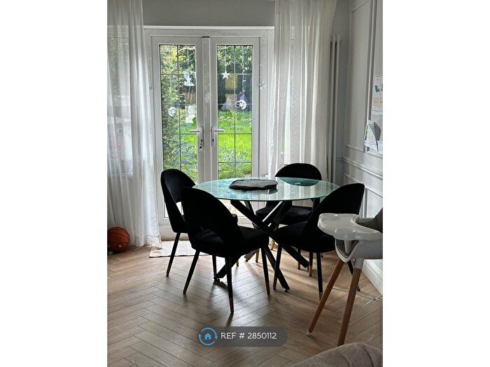 3 Bedroom Semi Detached House To Rent In Botley, Oxford, OX2