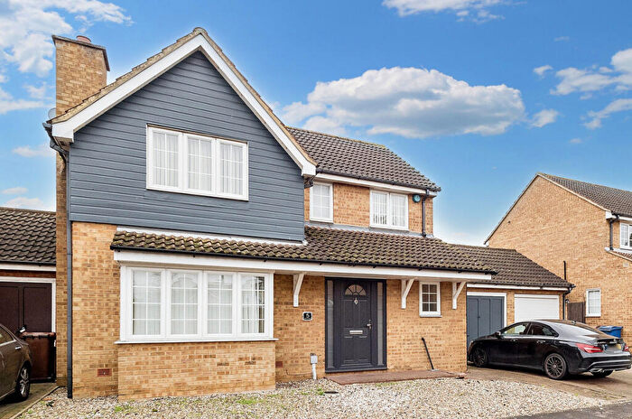 4 Bedroom Detached House For Sale In Advice Avenue, Grays, RM16