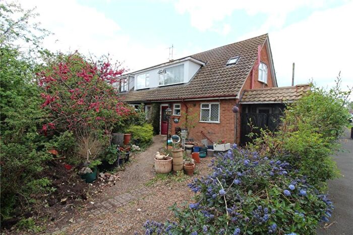 5 Bedroom Semi Detached House For Sale In Westbury, Rochford, Essex, SS4