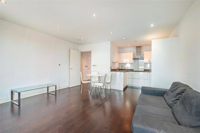 1 Bedroom Flat For Sale In Camden Road, Camden Town, NW1