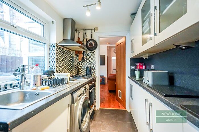 3 Bedroom Terraced House For Sale In Lamcote Grove, Nottingham, NG2