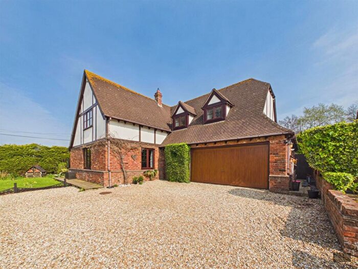 4 Bedroom House For Sale In Badger Close, Exeter, EX2