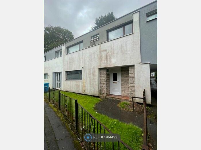 4 Bedroom Semi-Detached House To Rent In De Lacy Row, Castlefields, Runcorn, WA7