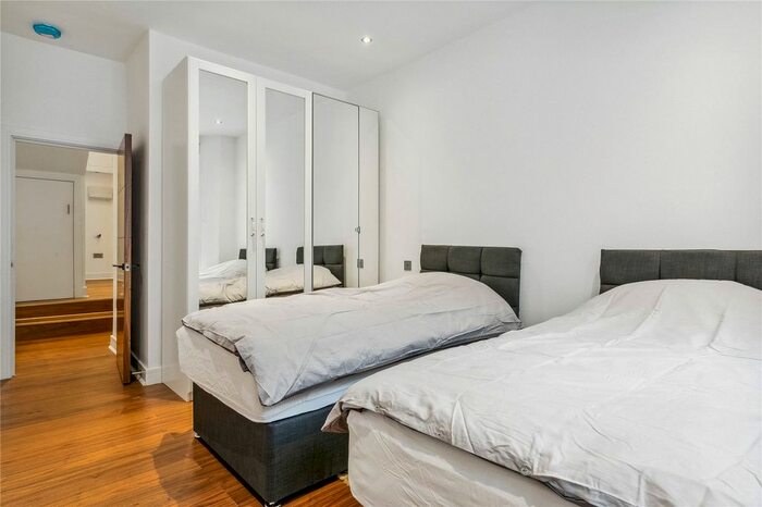 2 Bedroom Flat To Rent In Cheniston Gardens, Kensington, W8