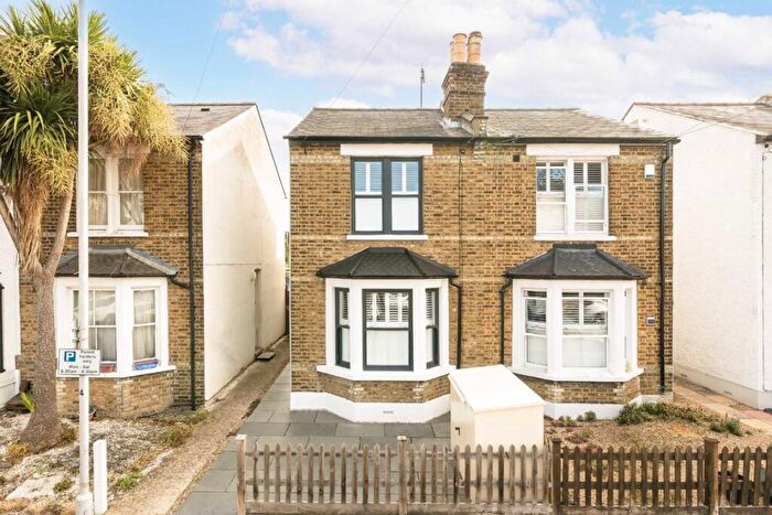 2 Bedroom Semi Detached House For Sale In Willoughby Road, Kingston Upon Thames, KT2
