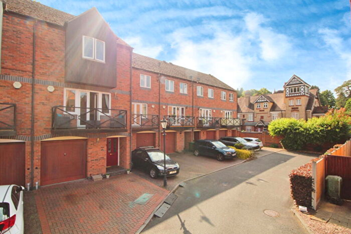 4 Bedroom Terraced House For Sale In Round Hill Wharf, Kidderminster, DY11
