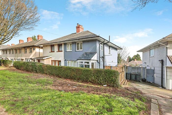 3 Bedroom Semi Detached House For Sale In Hurlingham Road, Kingstanding, Birmingham, B44