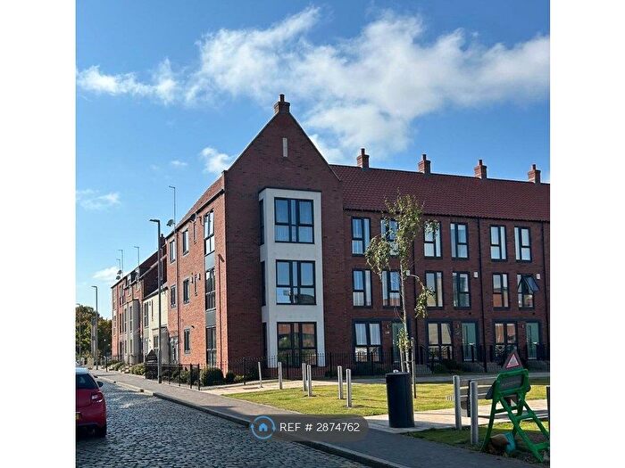 2 Bedroom Maisonette To Rent In Blanket Row, Hull, HU1