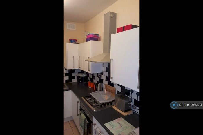 2 Bedroom Terraced House To Rent In Delta Street, Nottingham, NG7