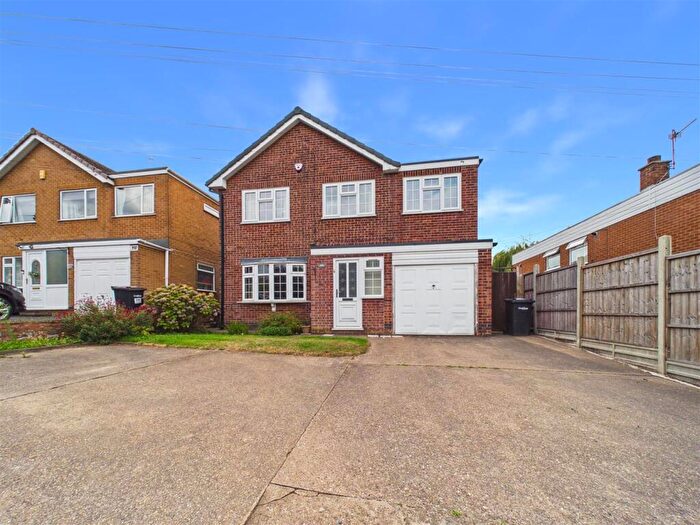 4 Bedroom Detached House To Rent In Gedling Road, Arnold, Nottingham, NG5