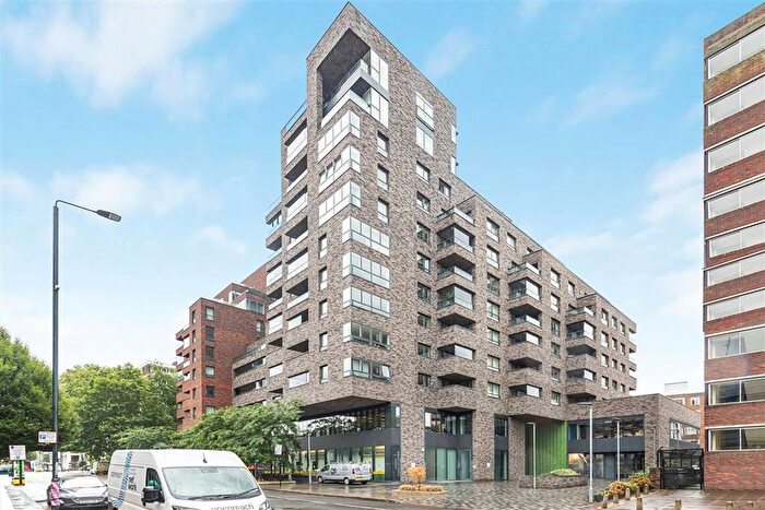 1 Bedroom Flat For Sale In Upper Richmond Road, Putney, SW15