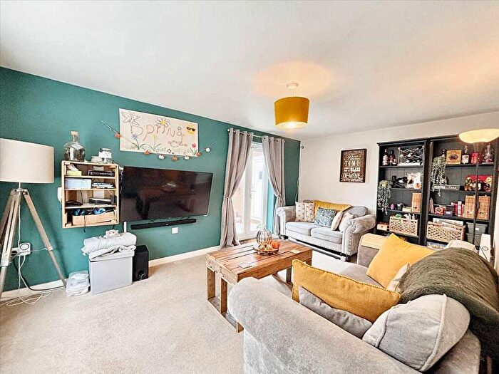 4 Bedroom Detached House For Sale In Farmers Close, Huthwaite, NG17