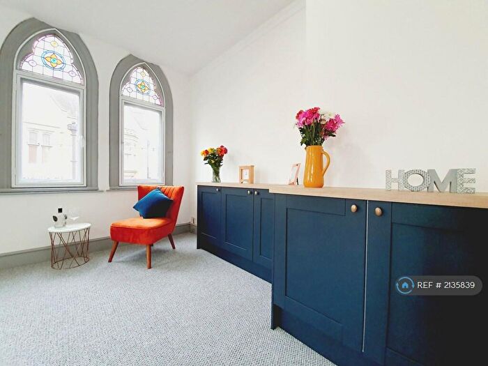 2 Bedroom Flat To Rent In Market Place, Long Eaton, Nottingham, NG10