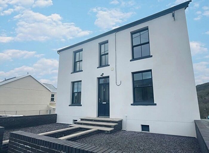 Detached House To Rent In Lone Road, Clydach, Swansea, City And County Of Swansea., SA6