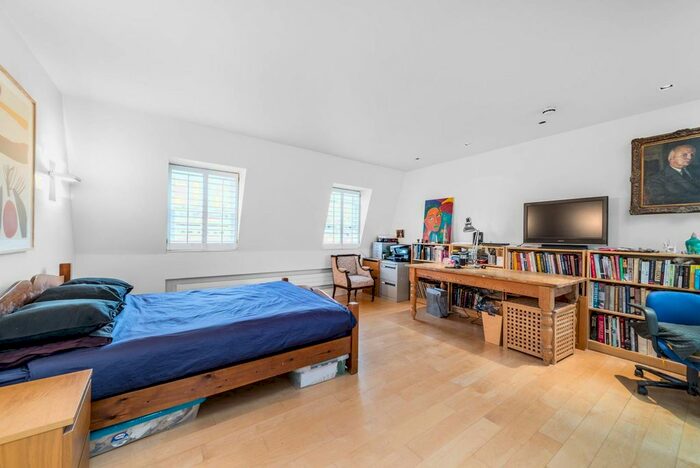 2 Bedroom Maisonette To Rent In Gayton Road, Hampstead, London, NW3