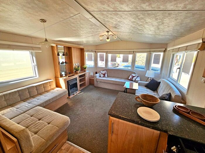 2 Bedroom Park Home For Sale In Ivyhouse Lane, Hastings, TN35