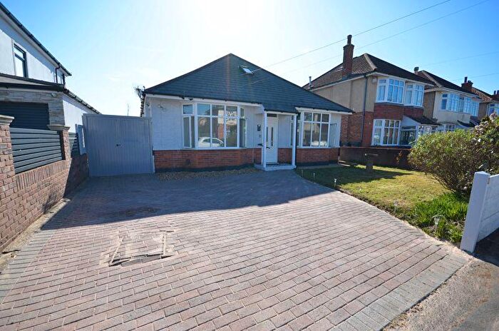 3 Bedroom Detached Bungalow To Rent In Uplands Road, Bournemouth, BH8