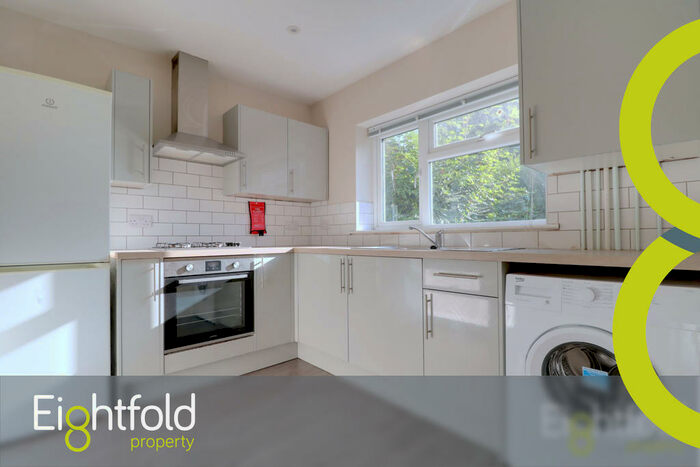 4 Bedroom Semi-Detached House To Rent In Birdham Road, Brighton, BN2