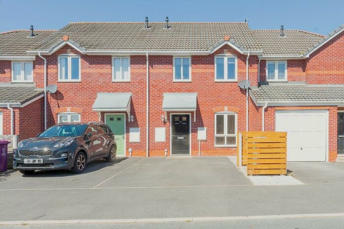 3 Bedroom Terraced House To Rent In Harbour Drive, Liverpool, Merseyside, L19