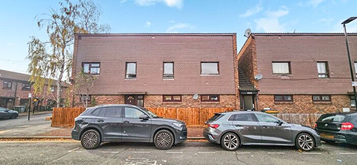 1 Bedroom Flat For Sale In Canning Town, London, E16