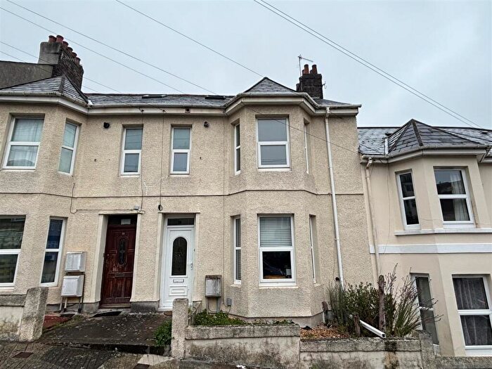 2 Bedroom Apartment To Rent In Mostyn Avenue, Plymouth, PL4
