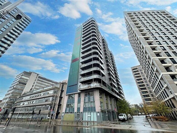 1 Bedroom Flat To Rent In Icon Building, Ilford Hill, Ilford, IG1