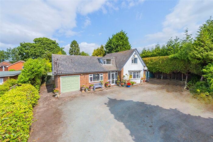 4 Bedroom Bungalow For Sale In Vineyard Road, Wellington, Telford, Shropshire, TF1