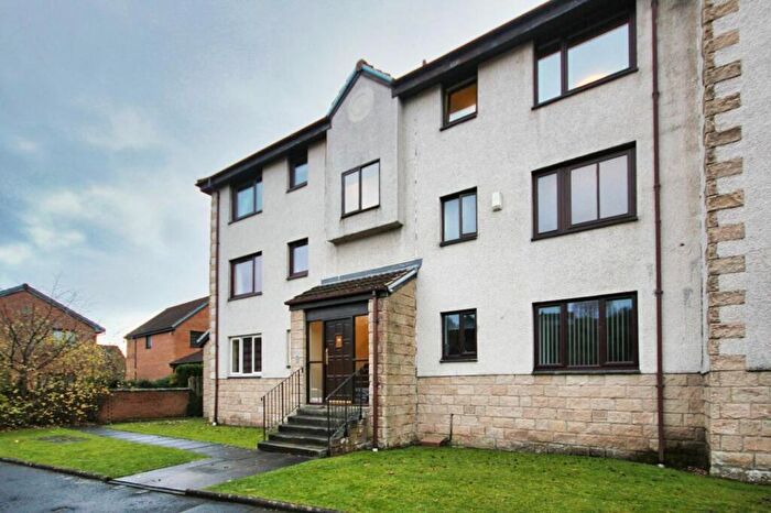 2 Bedroom Flat To Rent In Wallace Mill Gardens, Mid Calder, Livingston, EH53