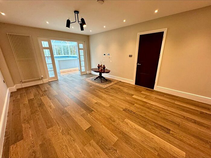 2 Bedroom Flat To Rent In Heathfield, Peterborough Road, Harrow, HA1