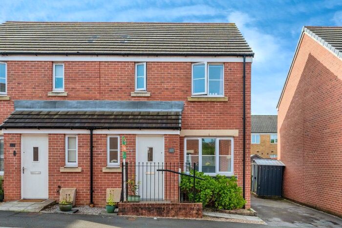 3 Bedroom Semi-Detached House For Sale In Maes Brynach, Brynmenyn, Bridgend, CF32