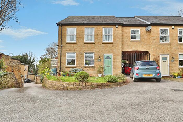 3 Bedroom Semi Detached House For Sale In St. Anns Lane, Leeds, LS4