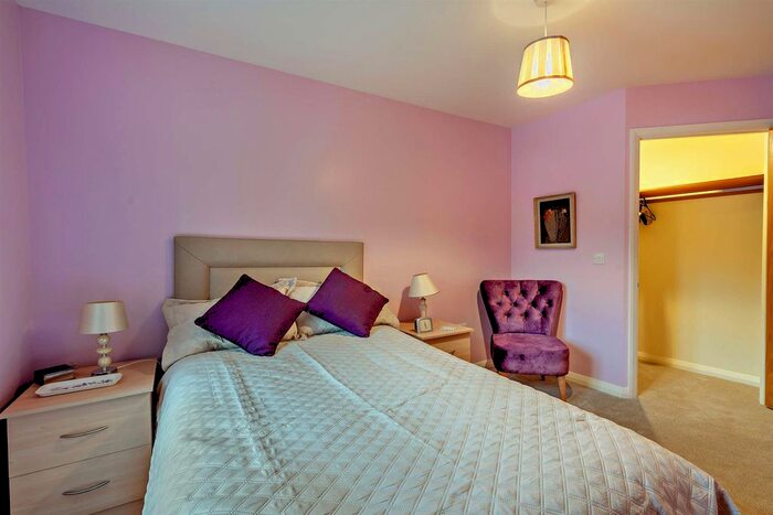 1 Bedroom Flat For Sale In Lawn Court, Longsight Lane, Bolton, BL2