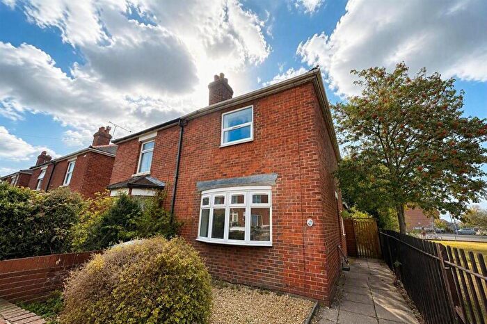 2 Bedroom Semi-Detached House To Rent In Steuart Road, Southampton, SO18