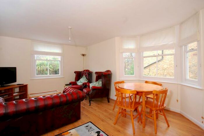 2 Bedroom Flat To Rent In Oakhurst Grove, East Dulwich, East Dulwich, London, SE22