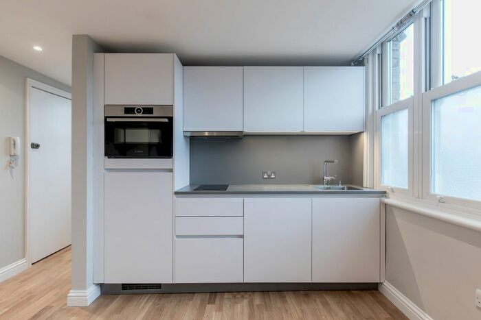 Studio To Rent In Uxbridge Road, Hampton Hill, Hampton, TW12