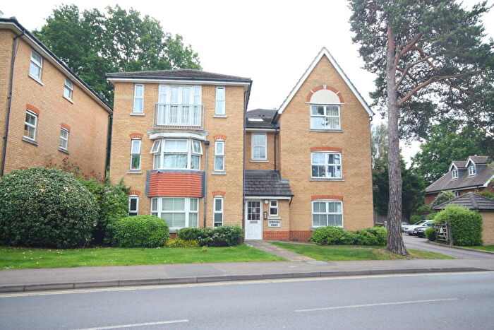 1 Bedroom Flat To Rent In Oriental Road, Woking, GU22