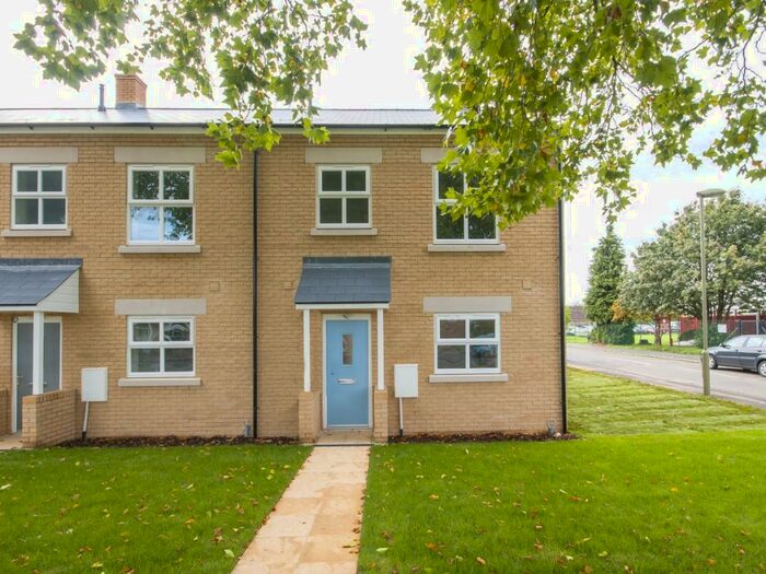 3 Bedroom End Of Terrace House To Rent In Centurion Court, Bicester, OX26