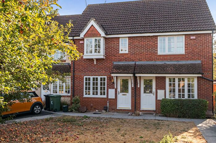 2 Bedroom Terraced House For Sale In Ouse Close, Didcot, Oxfordshire, OX11